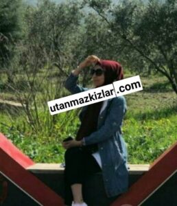 Ücretli Showcu Türbanlı Cemre