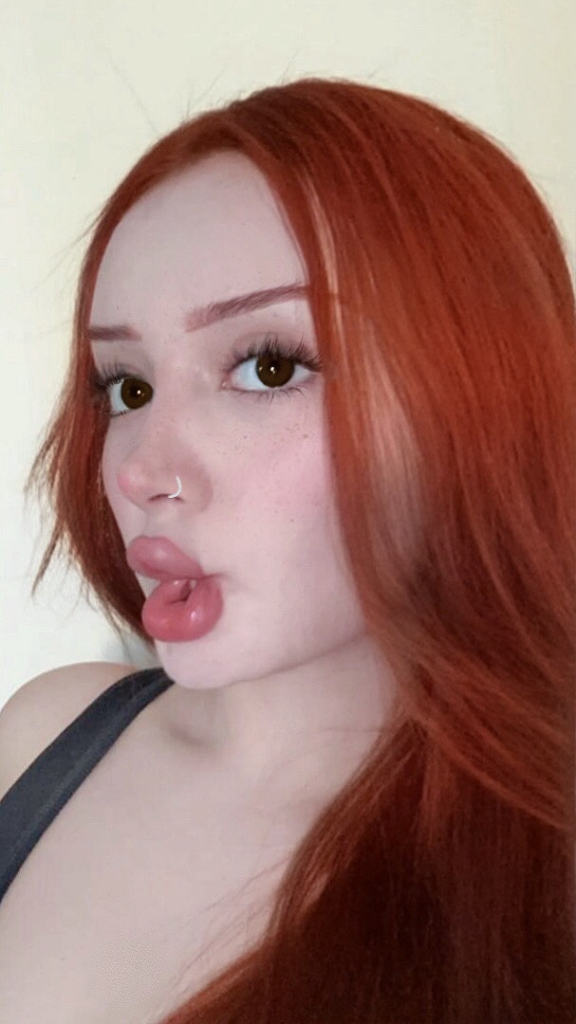 Sanal orospu astrid